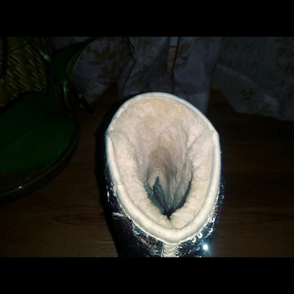 Sequin Color Shifting Ugg Boots - Picture 6 of 6